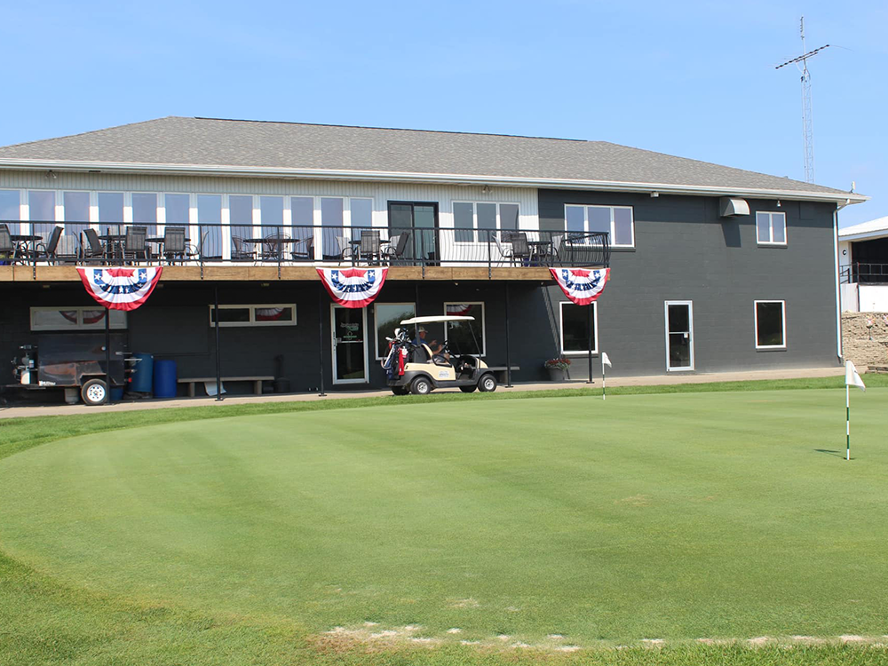 Clubhouse facing golf course