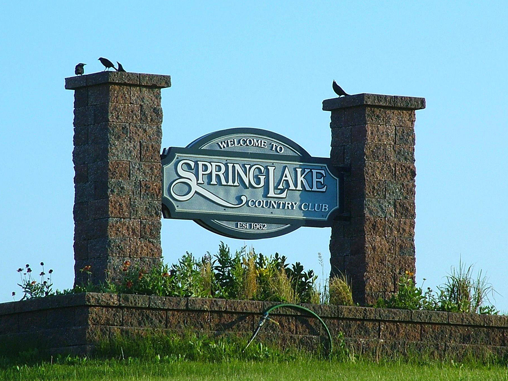 Golf course sign